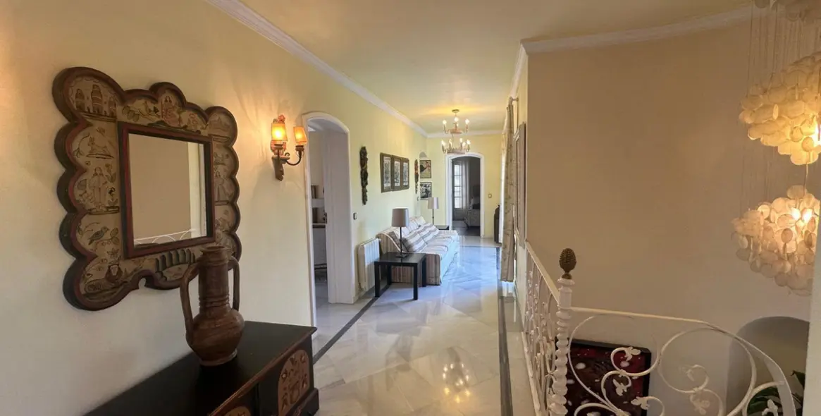 Short-term rent of detached villa in Marbella 32