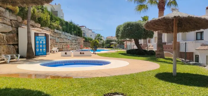 Sale of middle floor apartment in Casares Playa 2