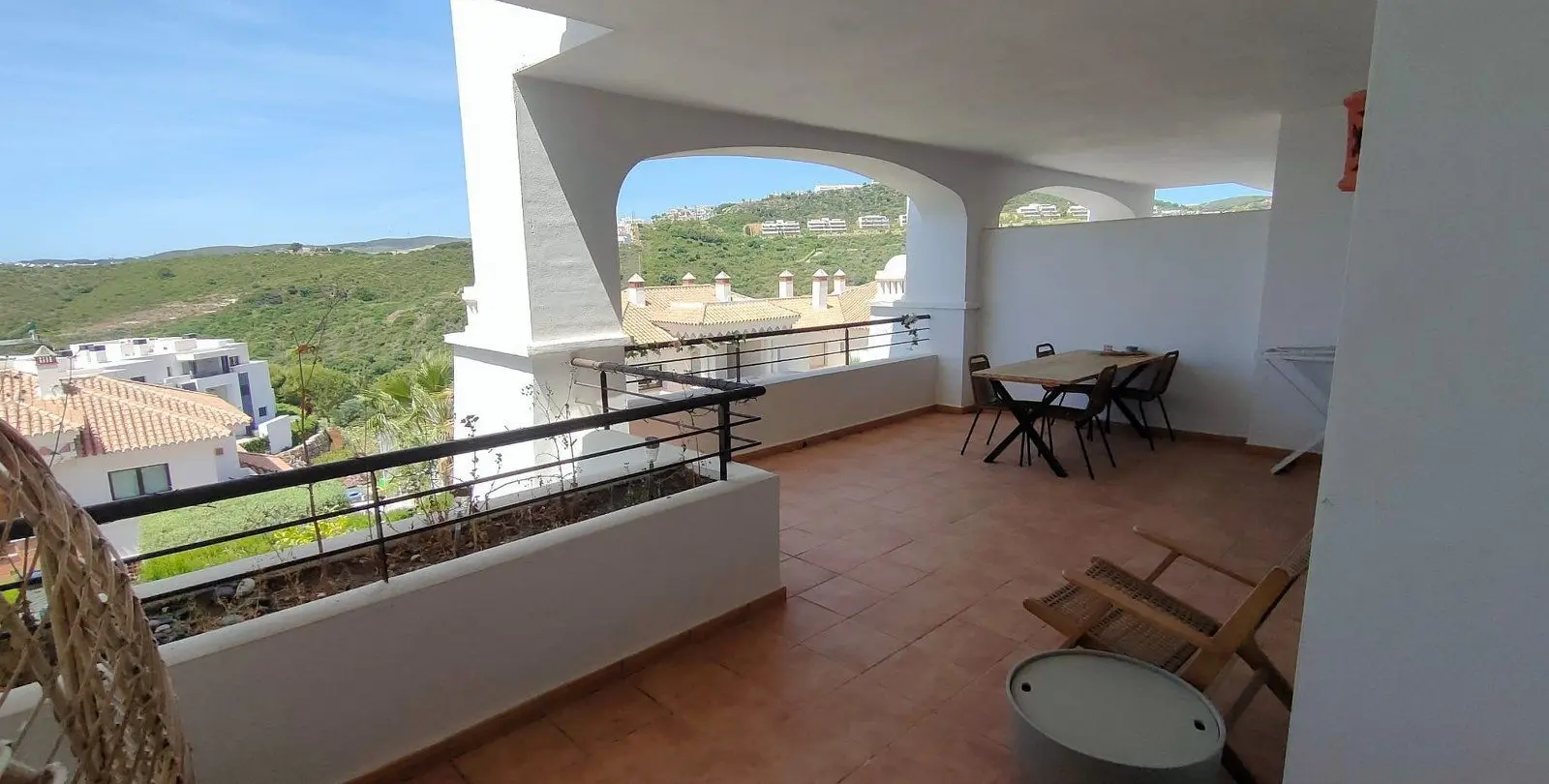 Sale of middle floor apartment in Casares Playa 7