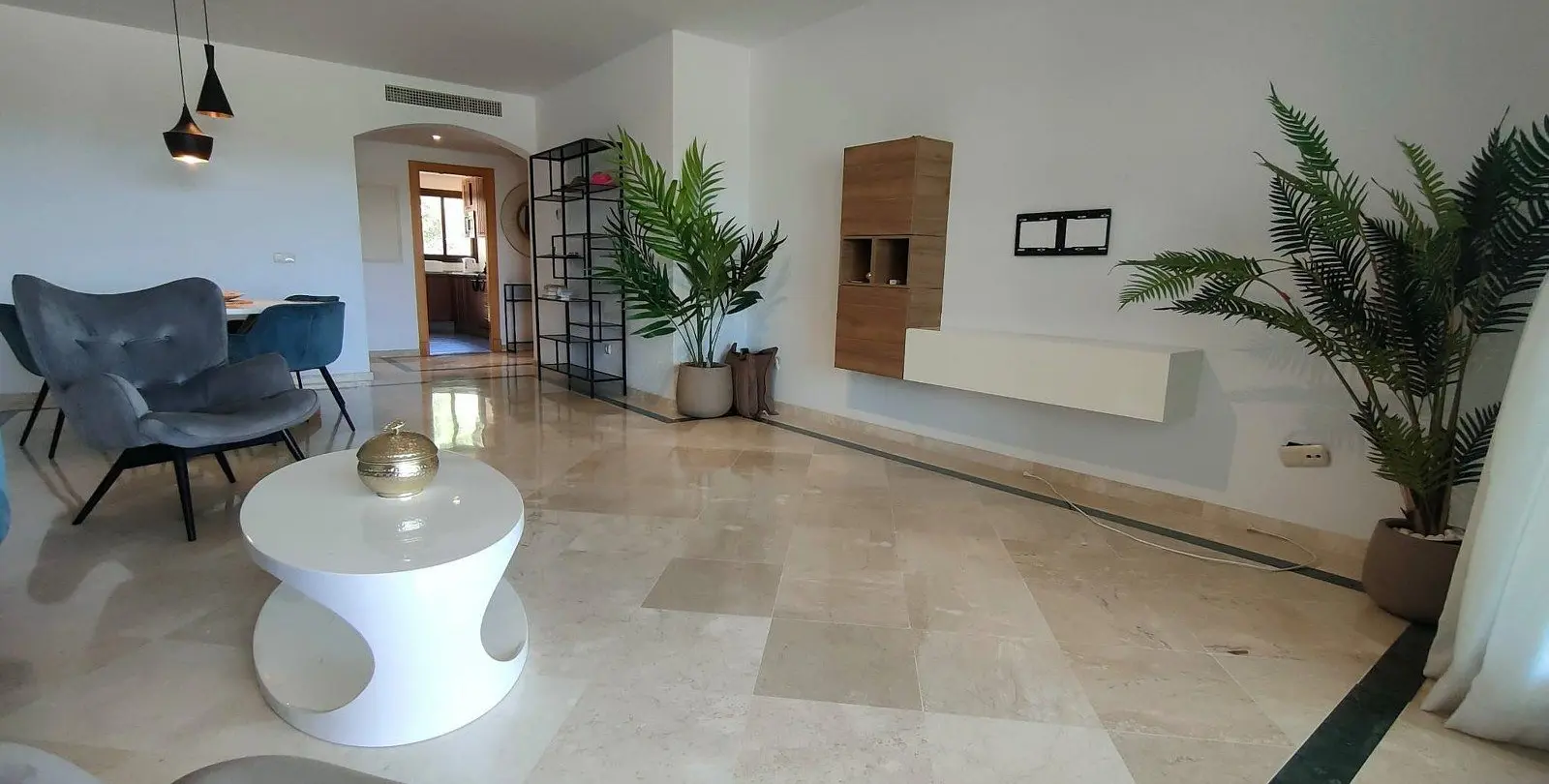 Sale of middle floor apartment in Casares Playa 8
