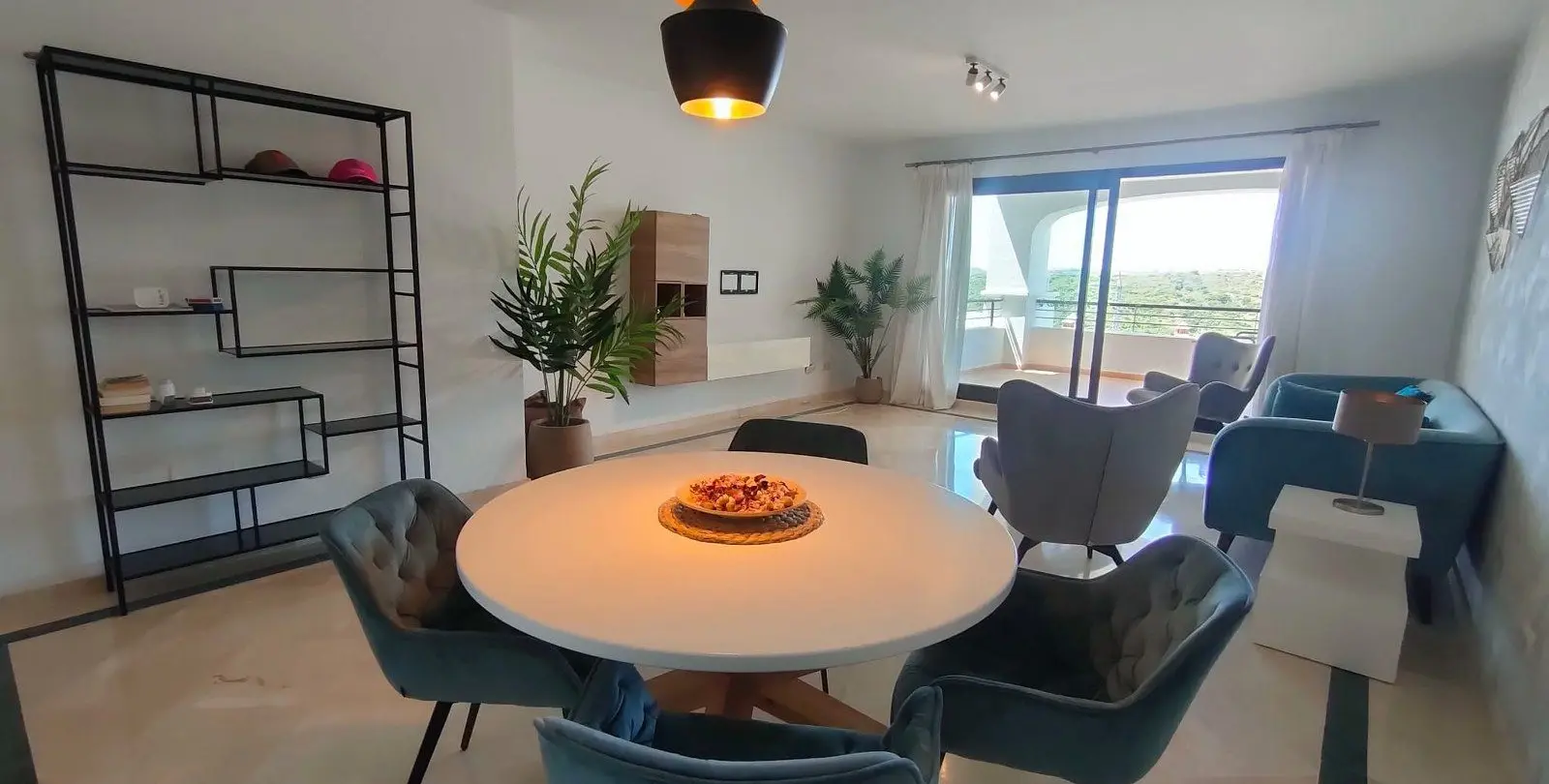 Sale of middle floor apartment in Casares Playa 10
