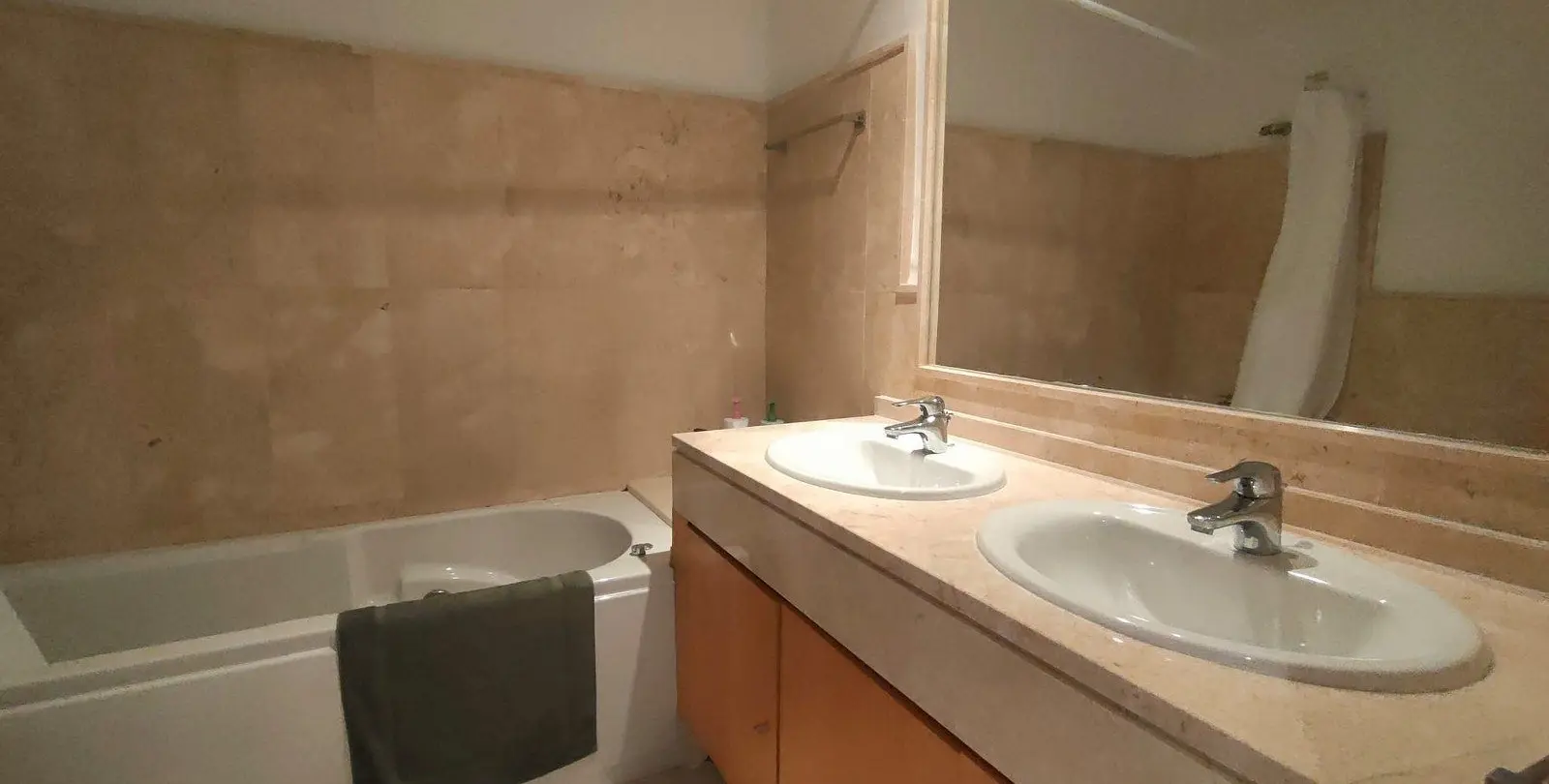 Sale of middle floor apartment in Casares Playa 16