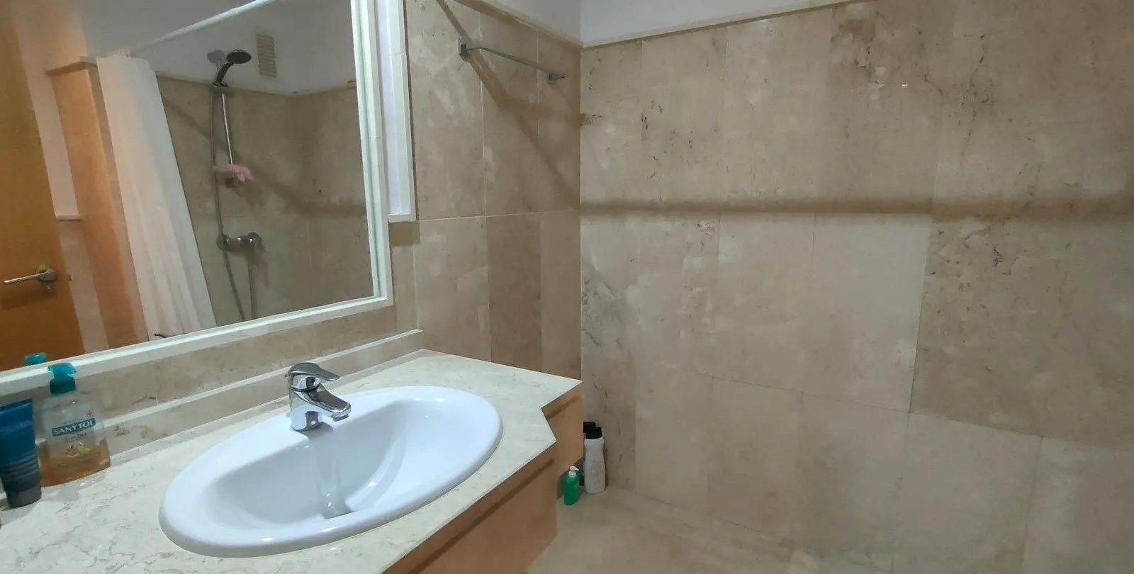 Sale of middle floor apartment in Casares Playa 19