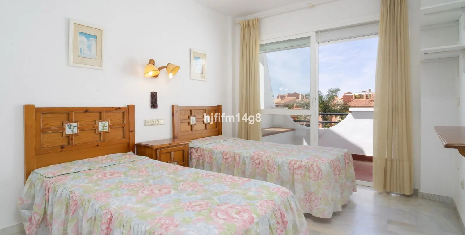 Sale of townhouse in Reserva de Marbella 11