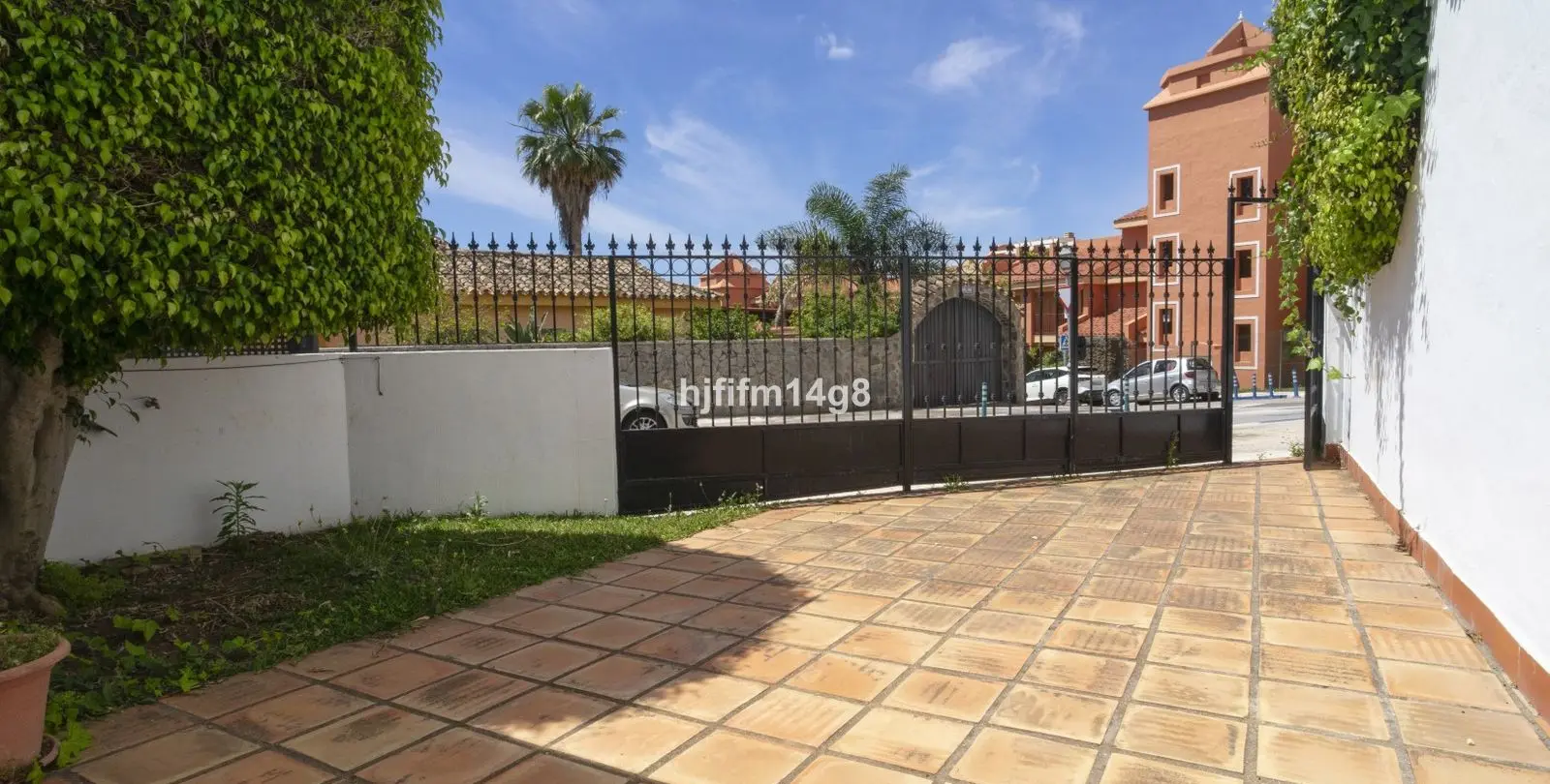 Sale of townhouse in Reserva de Marbella 17