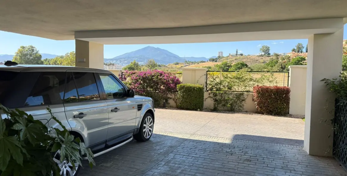 Sale of ground floor apartment in Nueva Andalucía 23