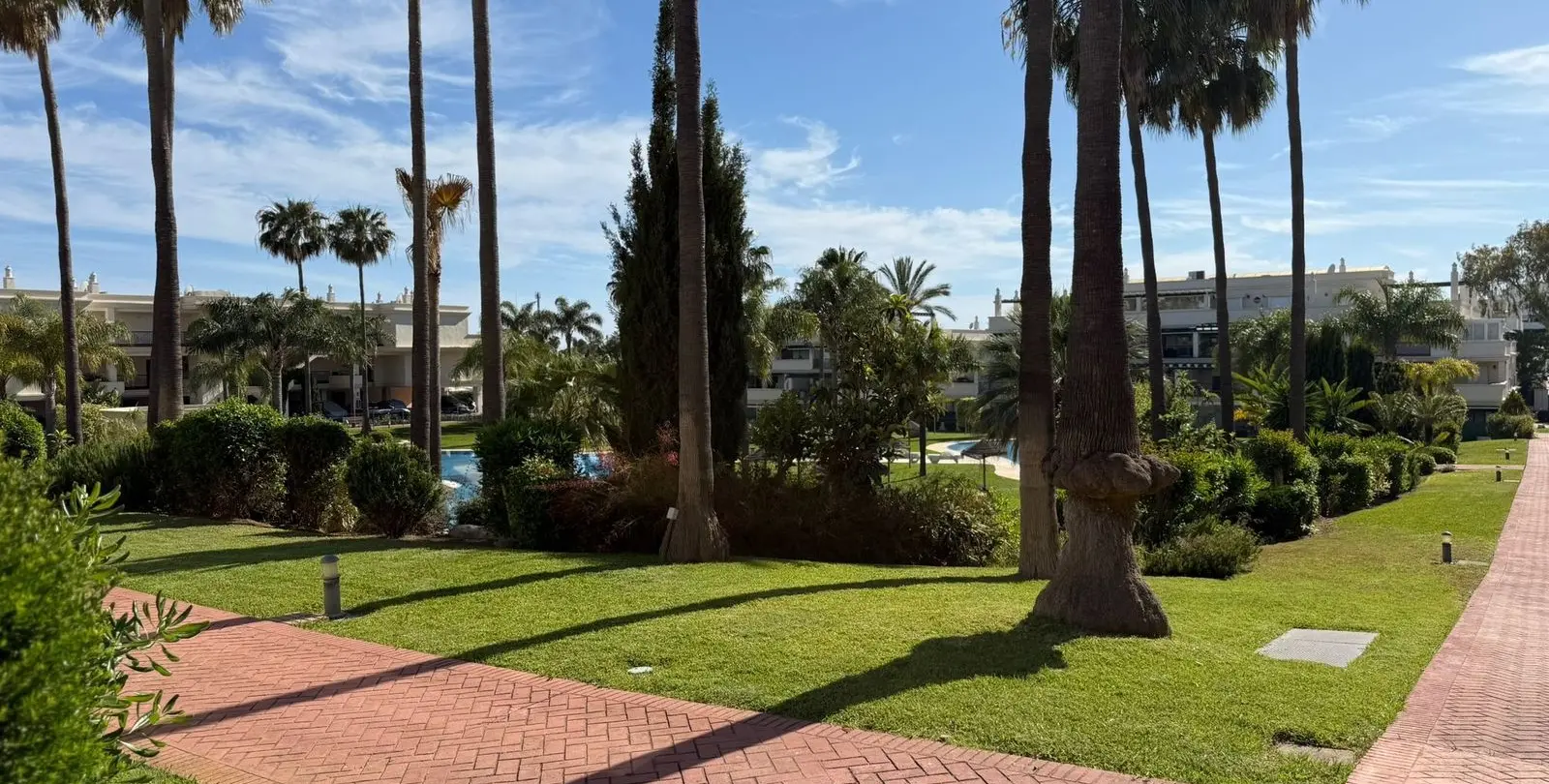 Sale of ground floor apartment in Nueva Andalucía 1