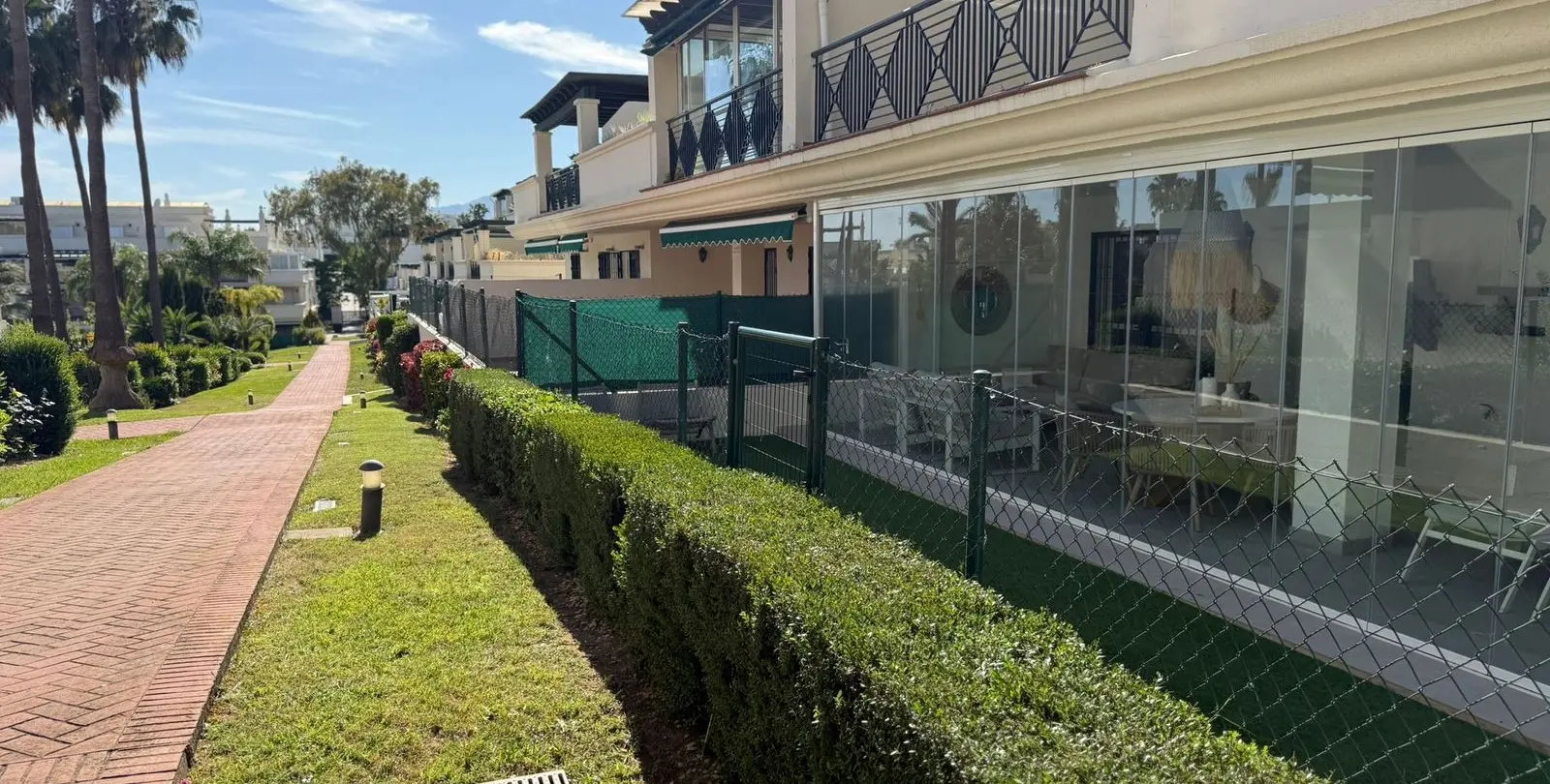Sale of ground floor apartment in Nueva Andalucía 2