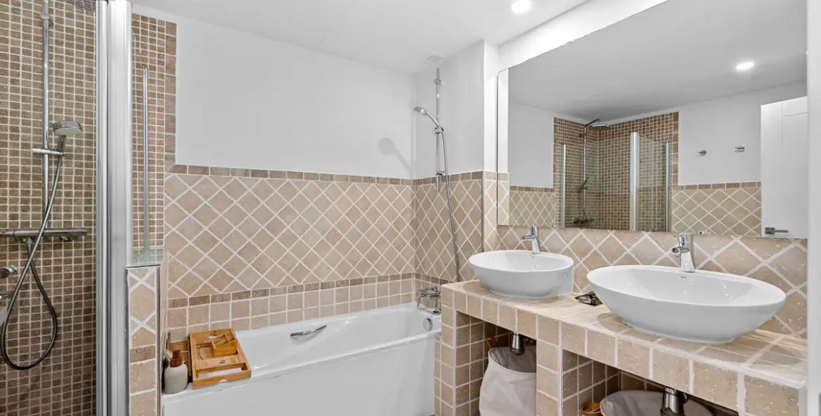 Venta de adosado en New Golden Mile 24