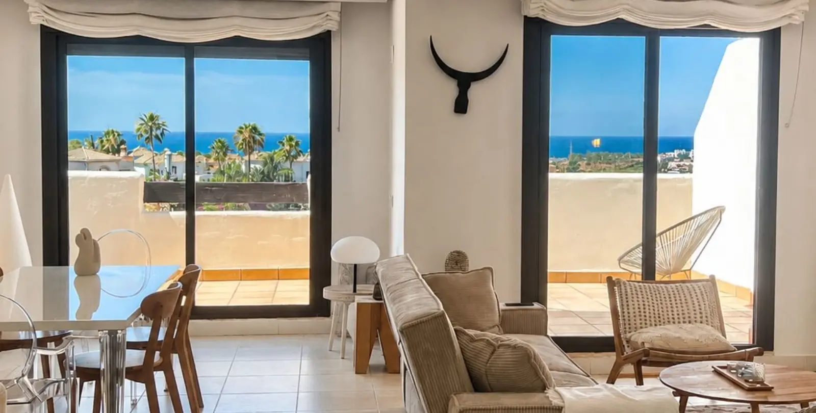Sale of townhouse in Estepona 1