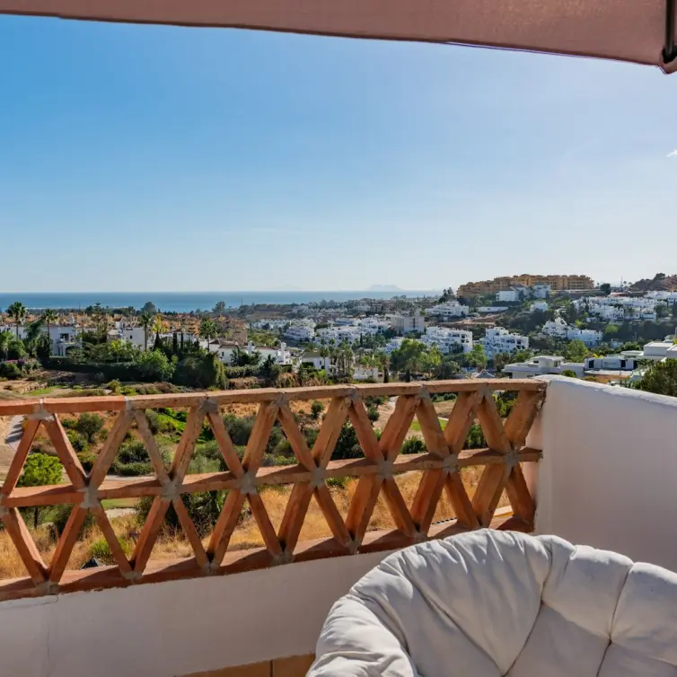 Sale of townhouse in Estepona