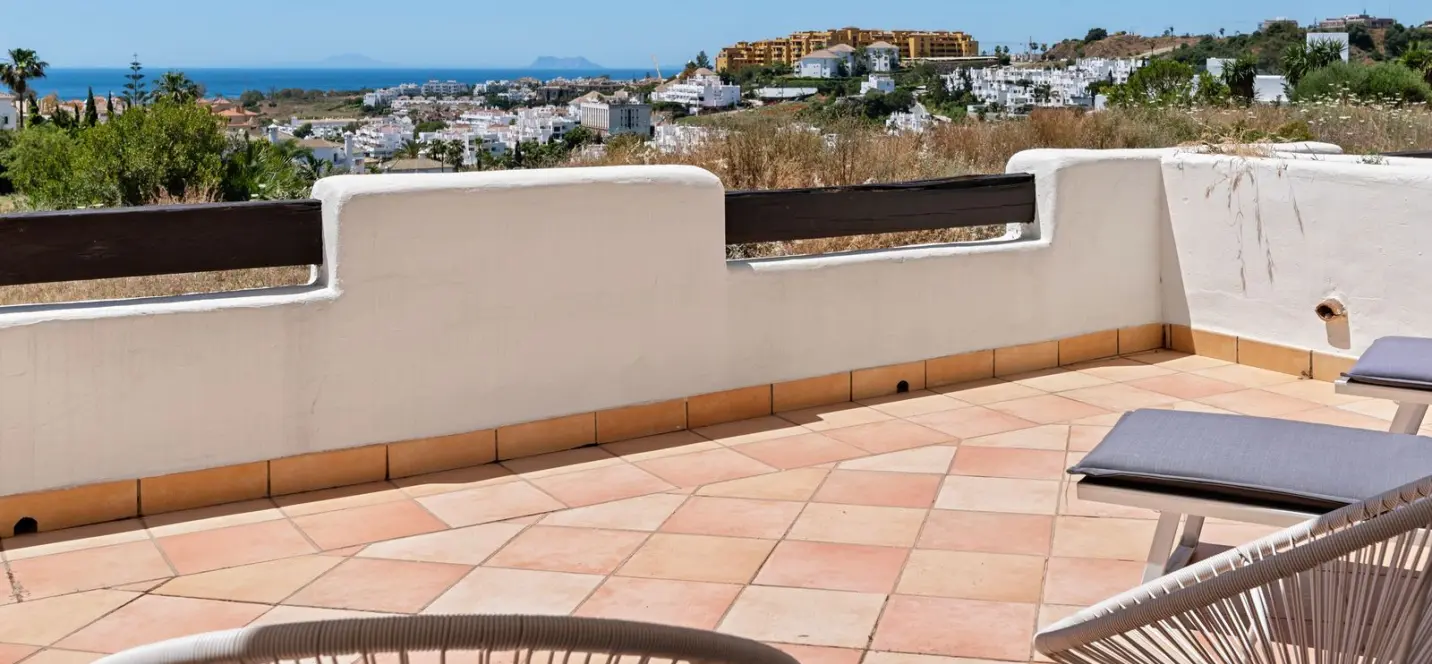 Sale of townhouse in Estepona 3