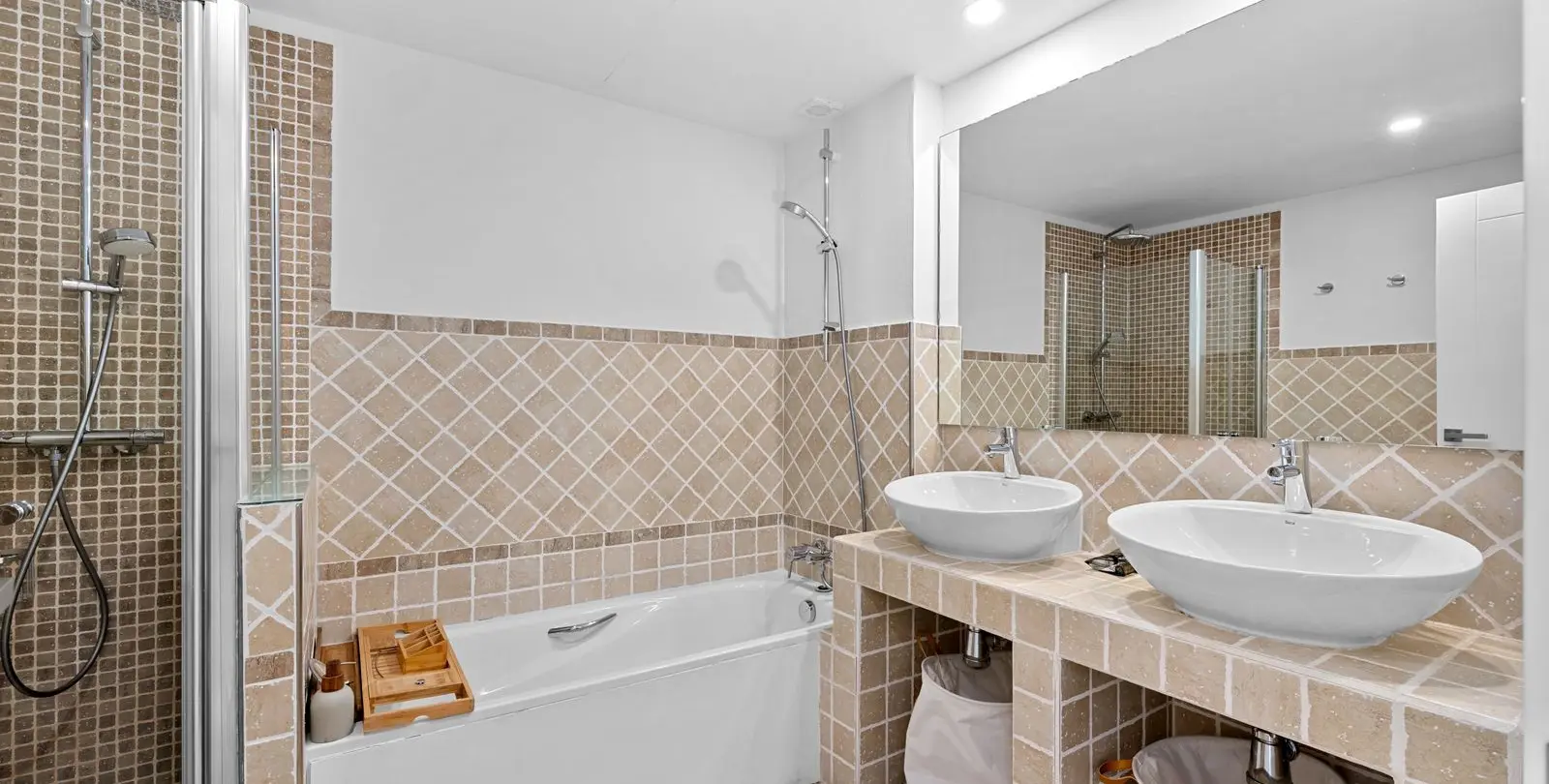Sale of townhouse in Estepona 27