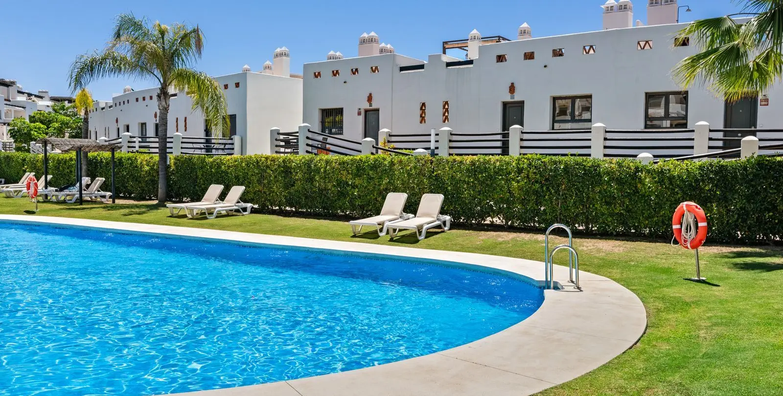 Sale of townhouse in Estepona 32