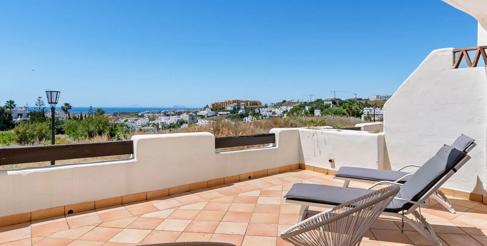 Sale of townhouse in Estepona 38