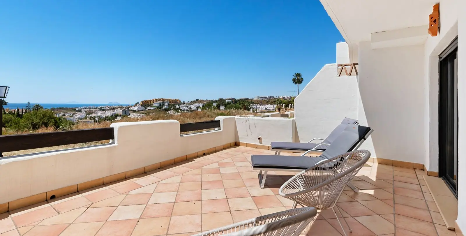 Sale of townhouse in Estepona 40