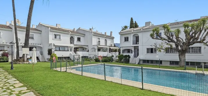 Venta de adosado en Nueva Andalucía 1