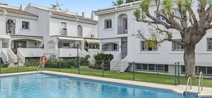 Venta de adosado en Nueva Andalucía 2