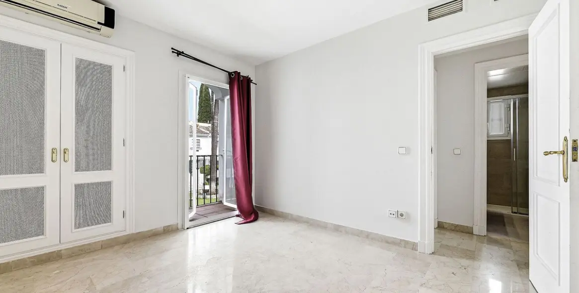 Venta de adosado en Nueva Andalucía 12