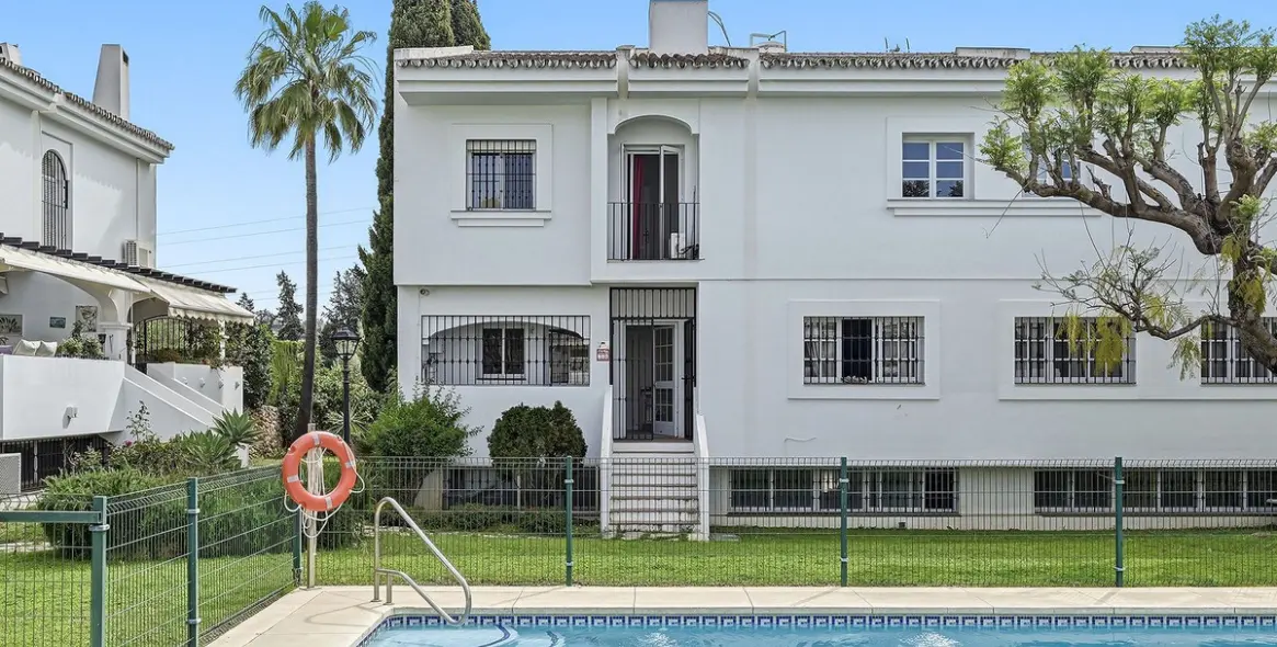 Venta de adosado en Nueva Andalucía 23