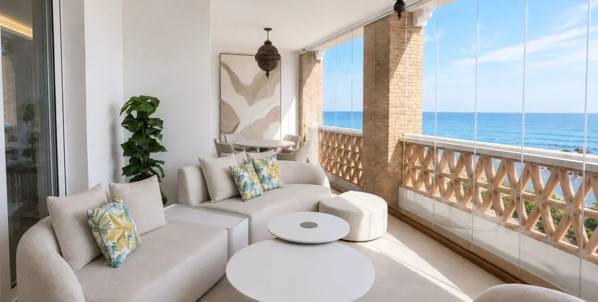 Venta de apartamento en planta media en Casares Playa 1