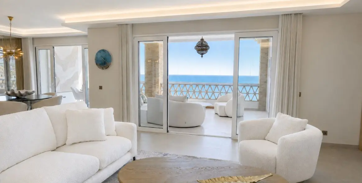 Venta de apartamento en planta media en Casares Playa 2