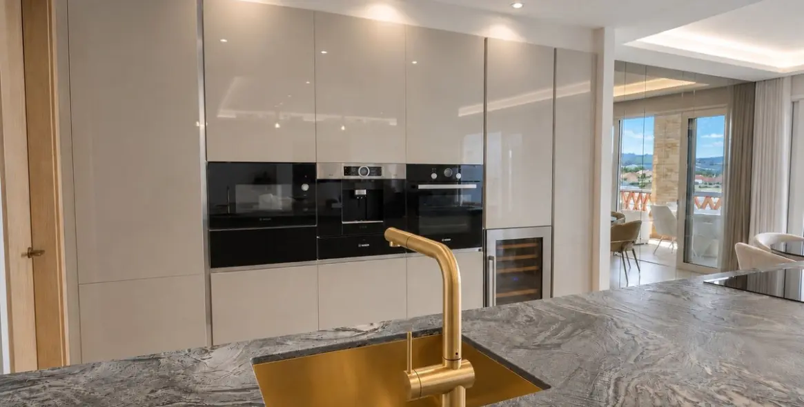 Venta de apartamento en planta media en Casares Playa 8