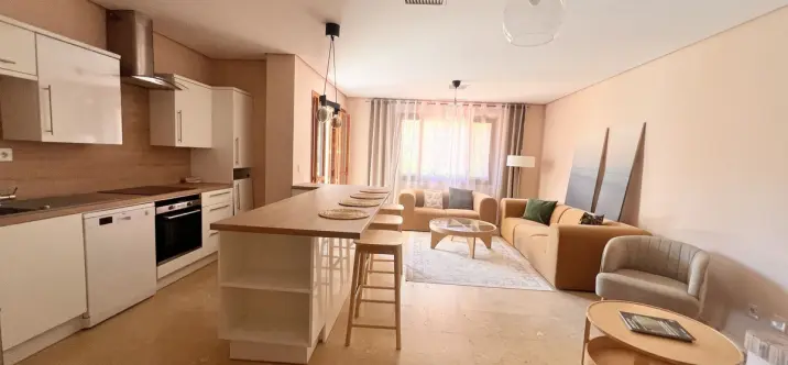 Venta de apartamento en planta baja en Nueva Andalucía 2
