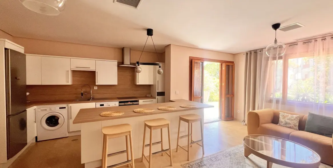 Venta de apartamento en planta baja en Nueva Andalucía 5
