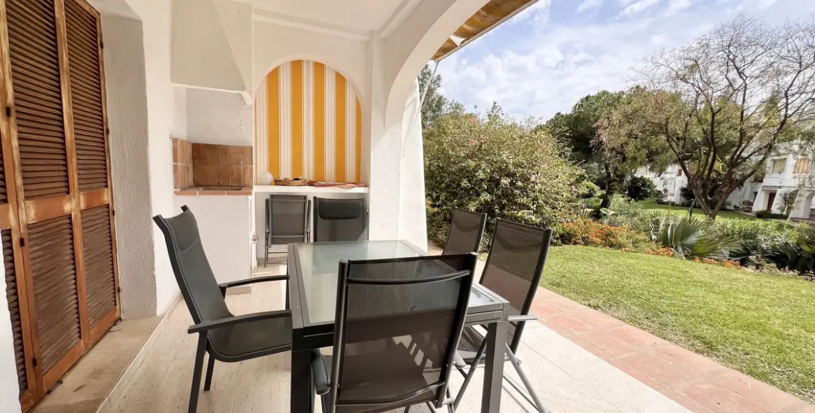Venta de apartamento en planta baja en Nueva Andalucía 10