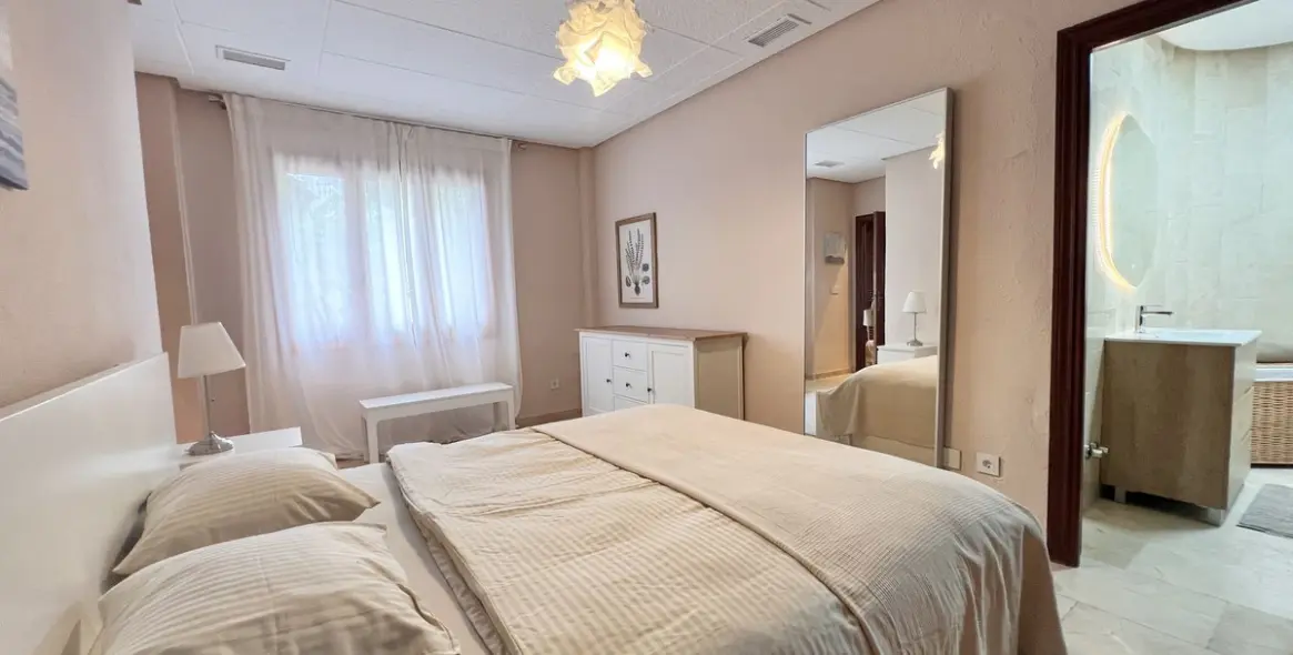 Venta de apartamento en planta baja en Nueva Andalucía 19