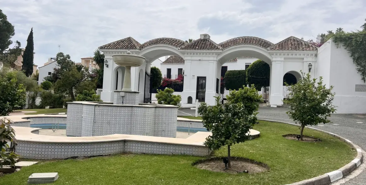 Venta de apartamento en planta baja en Nueva Andalucía 23