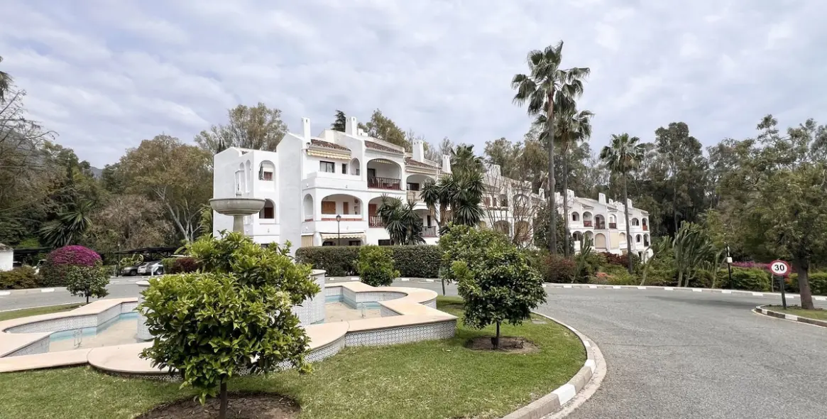Venta de apartamento en planta baja en Nueva Andalucía 24