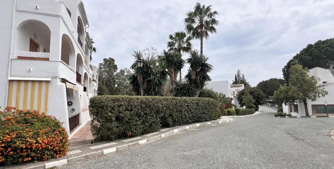 Venta de apartamento en planta baja en Nueva Andalucía 25