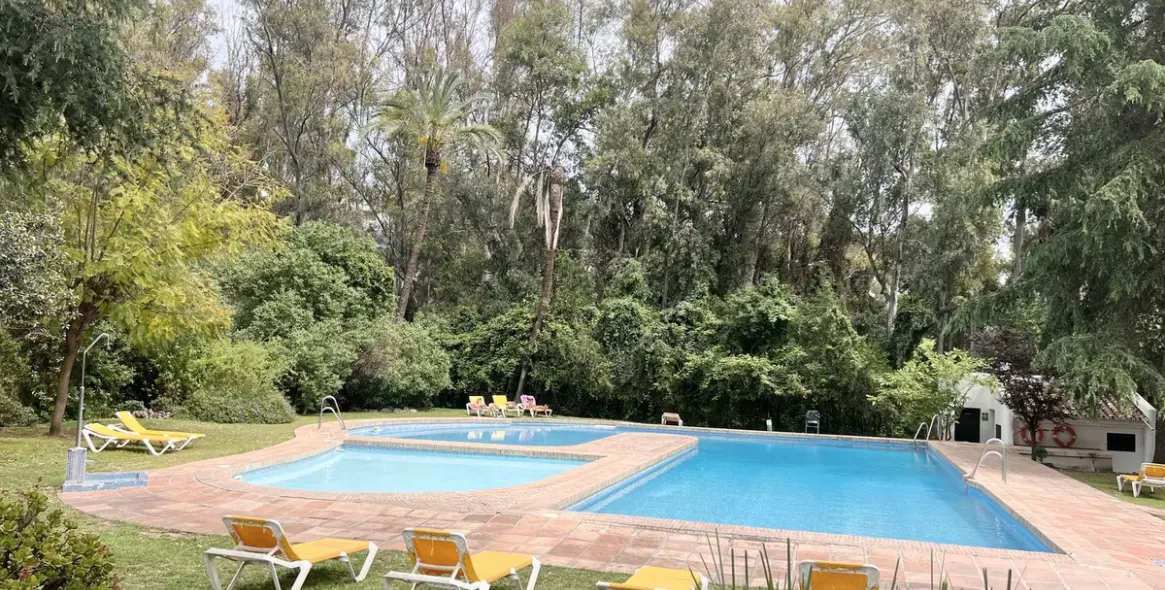 Venta de apartamento en planta baja en Nueva Andalucía 30