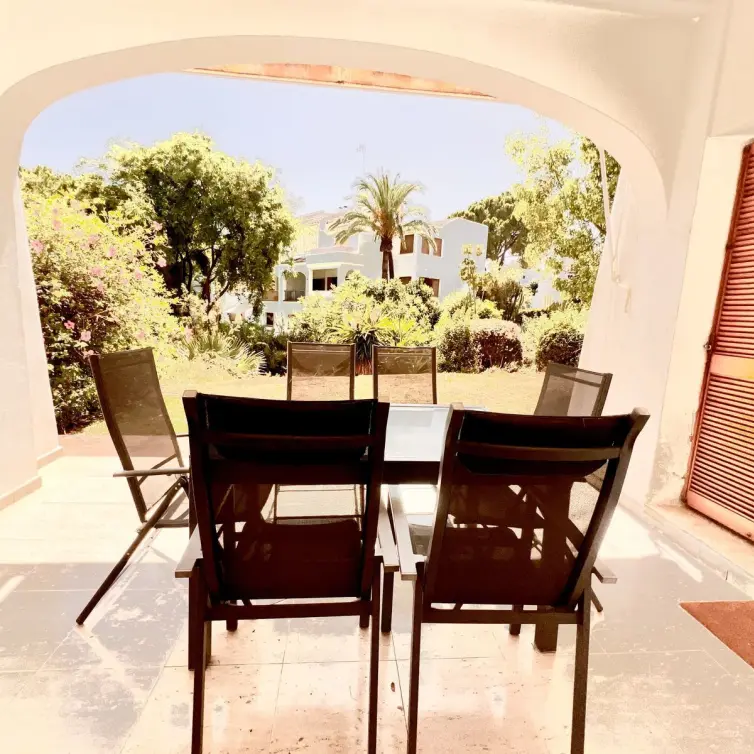 Venta de apartamento en planta baja en Nueva Andalucía