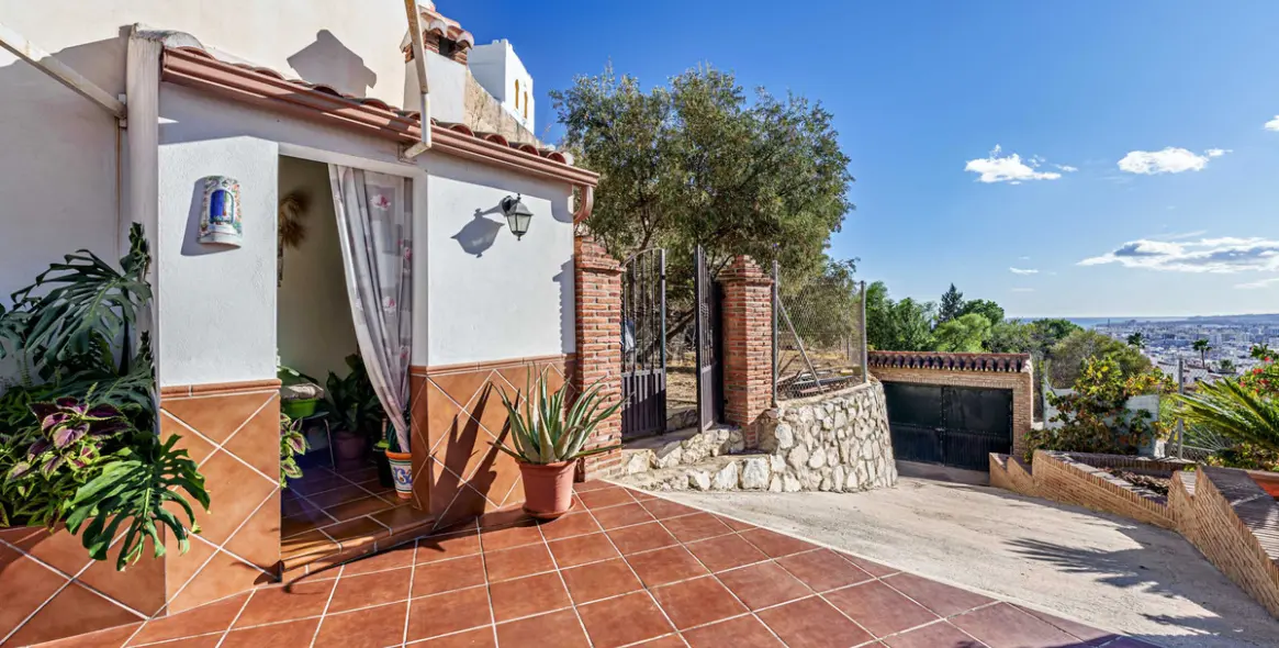 Venta de villa independiente en Ciudad Jardín 3