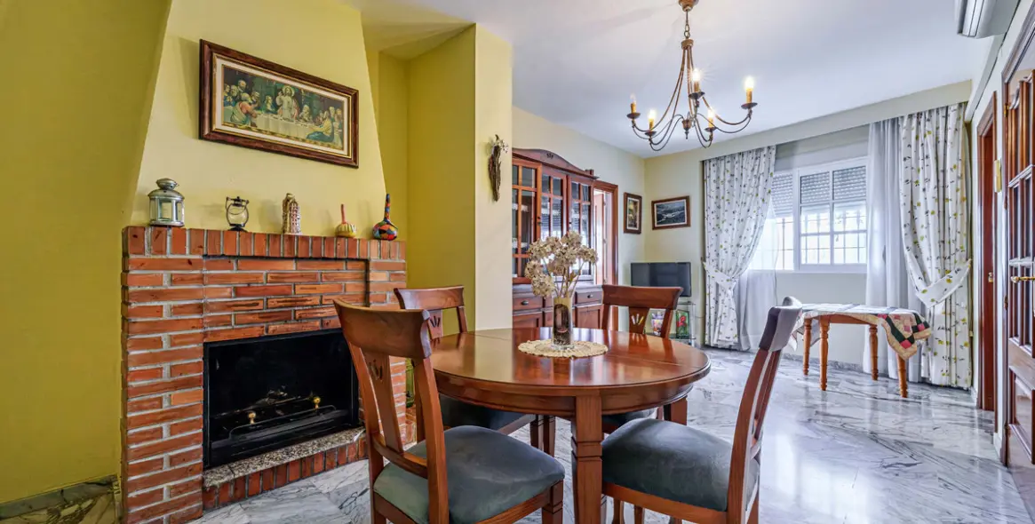 Venta de villa independiente en Ciudad Jardín 7