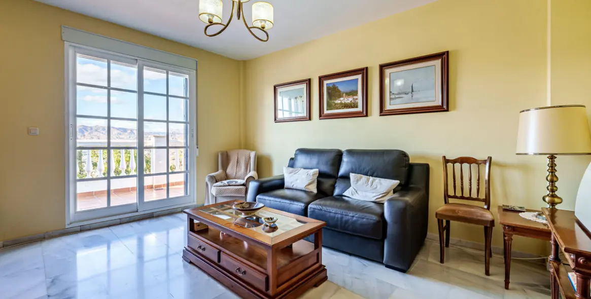 Venta de villa independiente en Ciudad Jardín 10