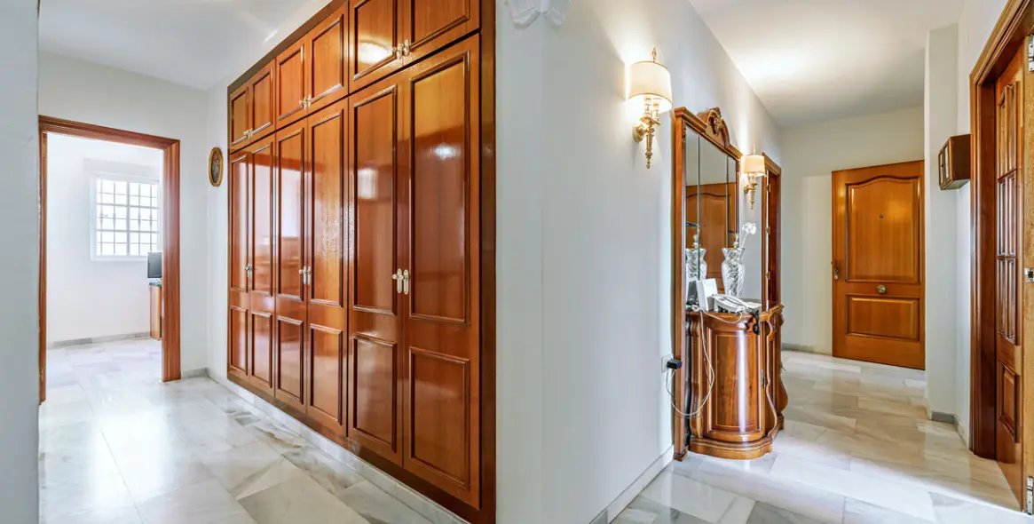 Venta de villa independiente en Ciudad Jardín 18