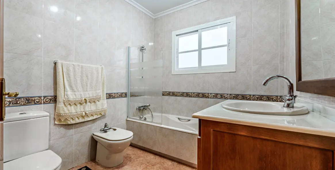 Venta de villa independiente en Ciudad Jardín 23