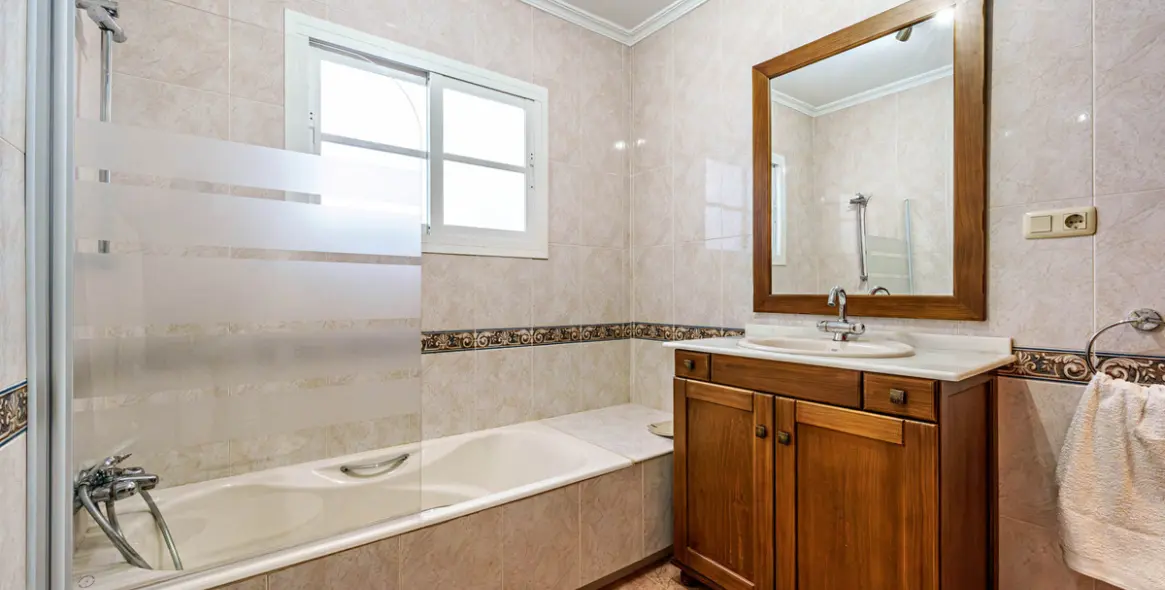 Venta de villa independiente en Ciudad Jardín 24