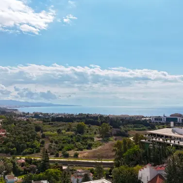 Venta de apartamento en planta media en Nueva Andalucía