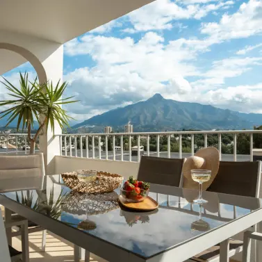 Venta de apartamento en planta media en Nueva Andalucía