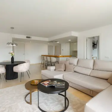 Venta de apartamento en planta media en Nueva Andalucía