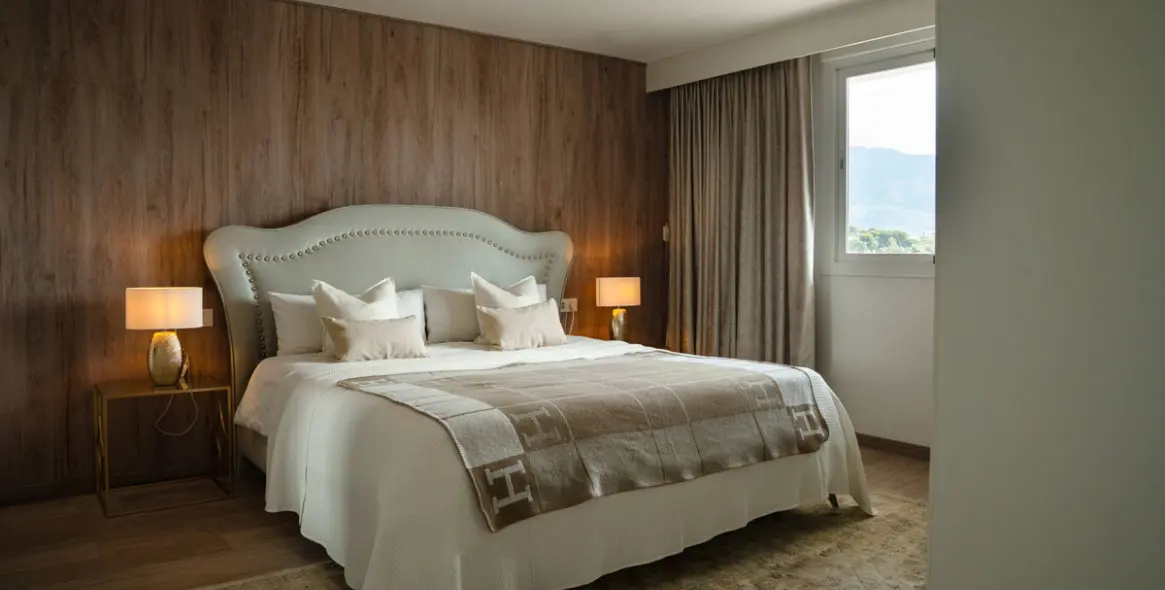 Venta de apartamento en planta media en Nueva Andalucía 12