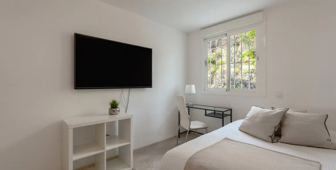 Venta de apartamento en planta media en Nueva Andalucía 16