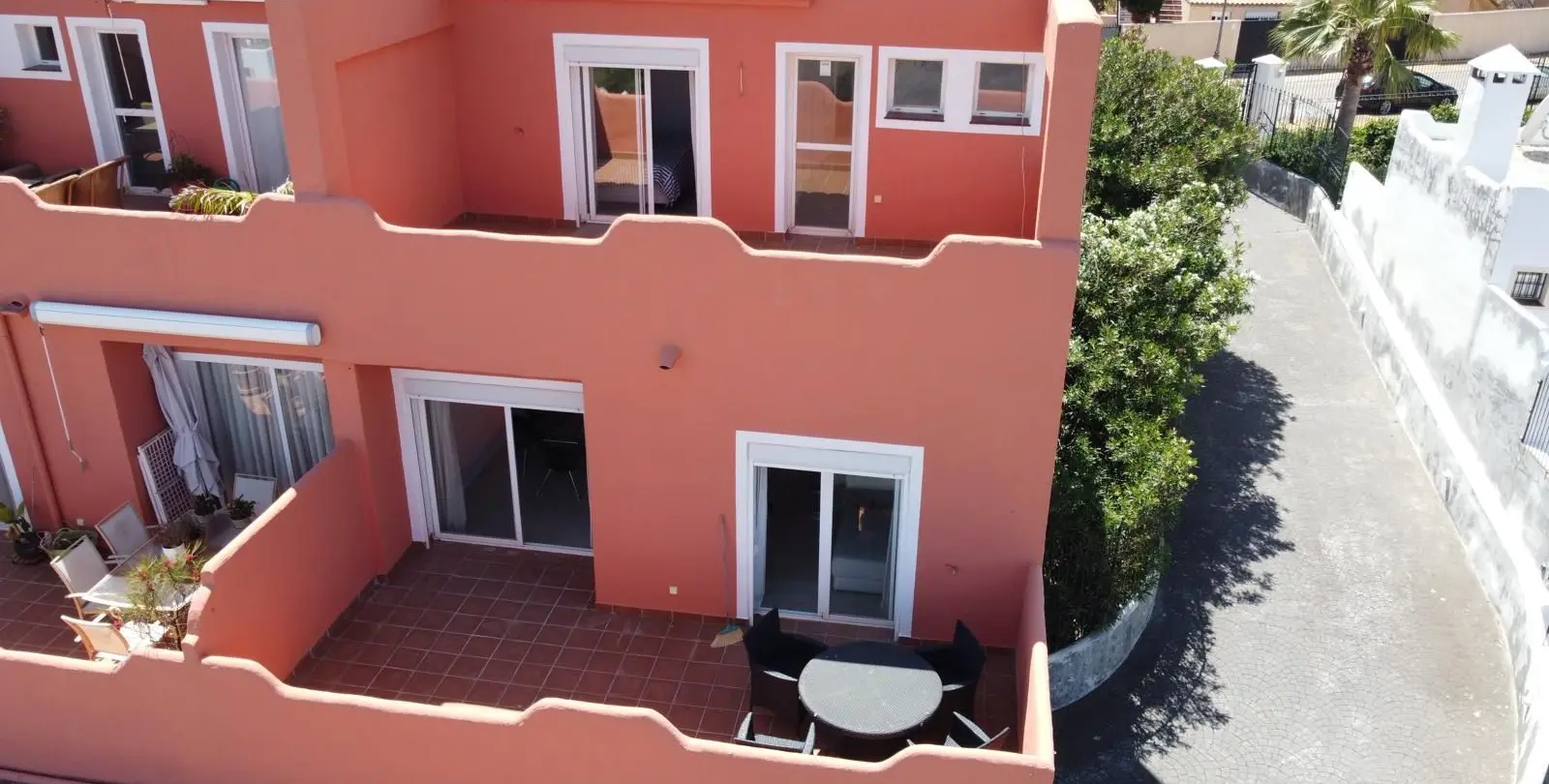 Продажа двухуровневого пентхауса в Casares Playa 1