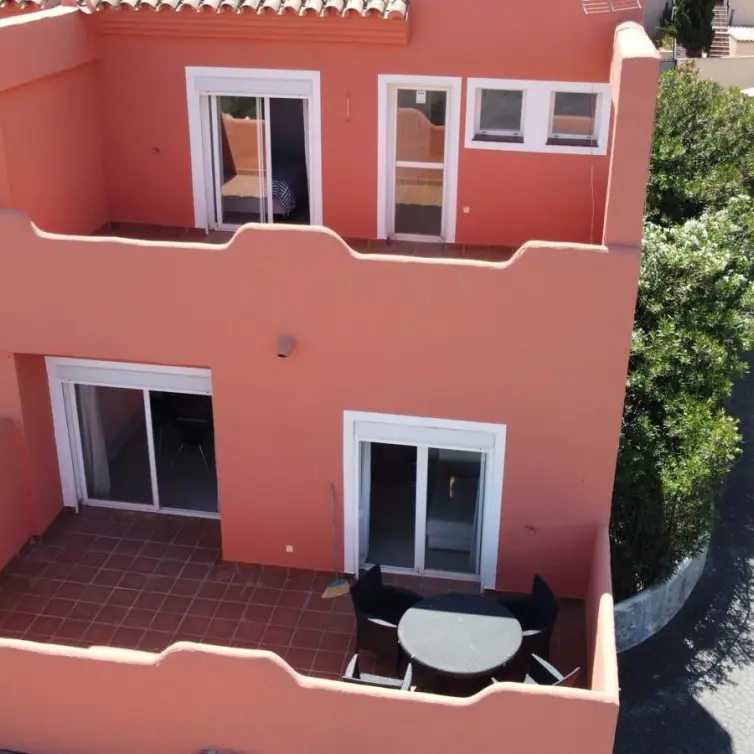 Продажа двухуровневого пентхауса в Casares Playa