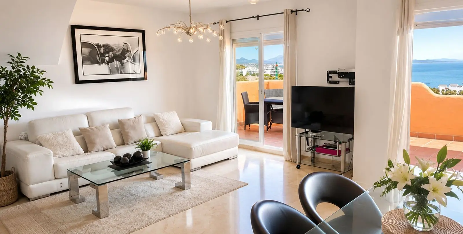 Продажа двухуровневого пентхауса в Casares Playa 2